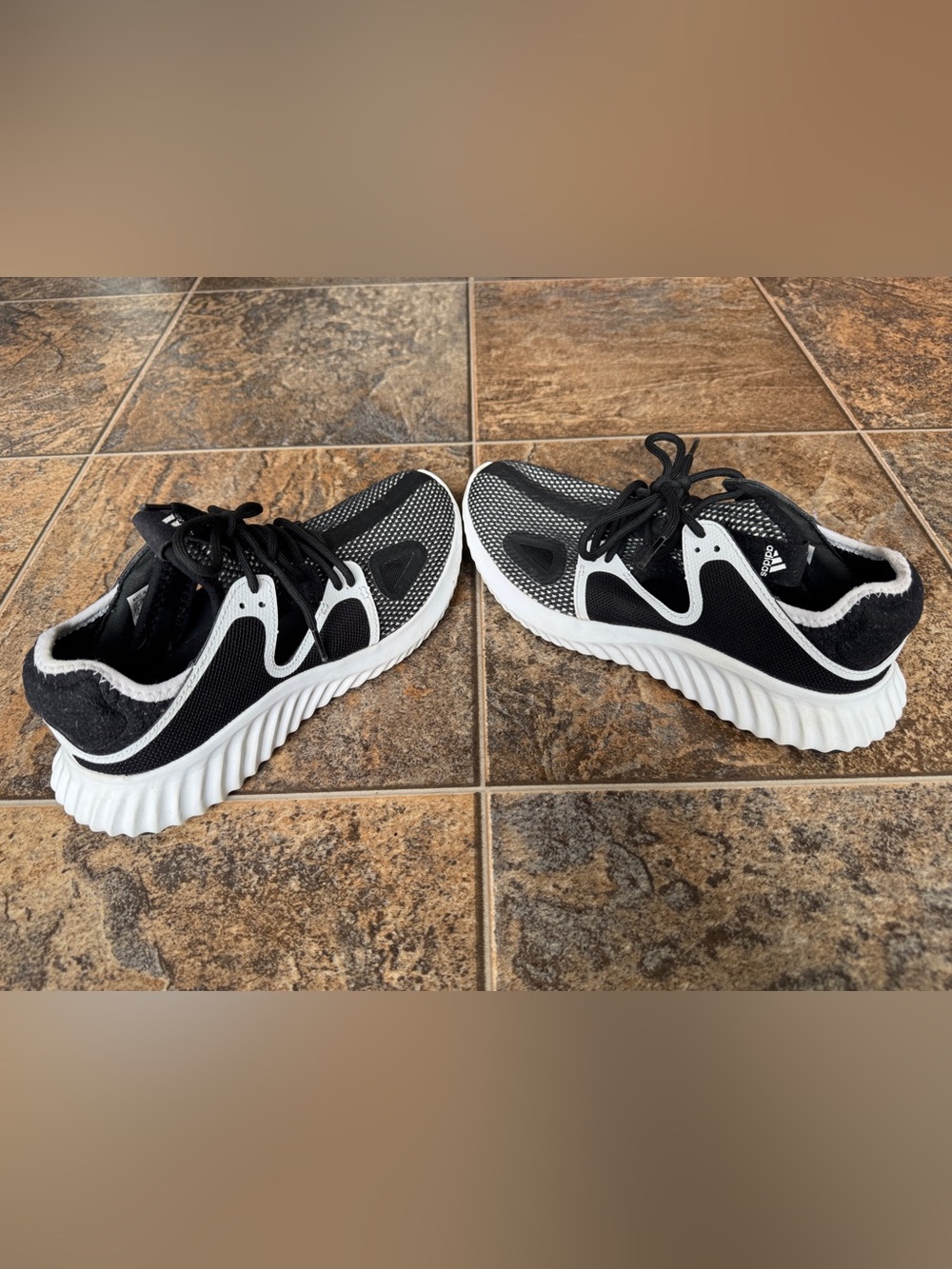 Adidas Run Lux Clima women's running shoes in black and white Size 7.5